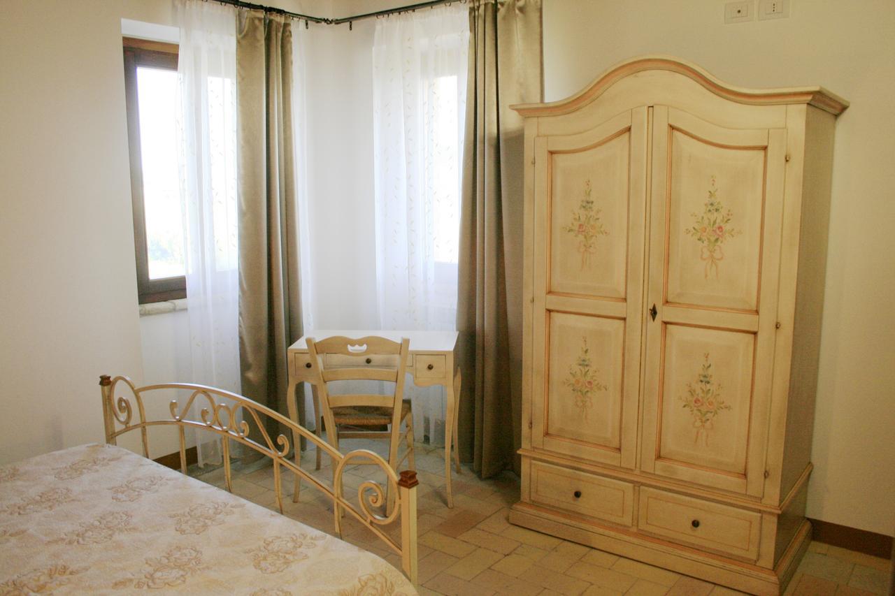 Agriturismo Fara Montegiorgio Quarto foto